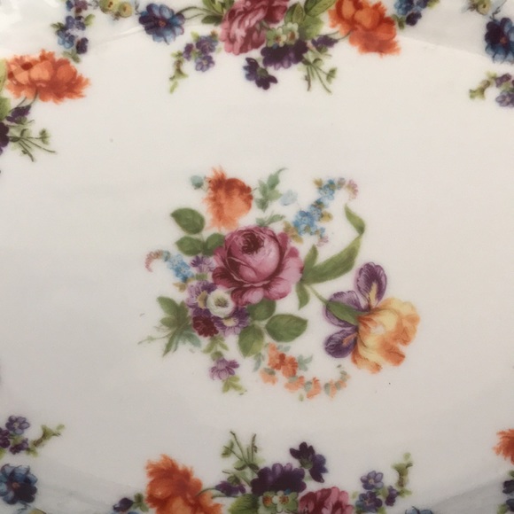 Vintage Reticulated Oval Fruit Bowl Floral with Gold Trim - Picture 6 of 10